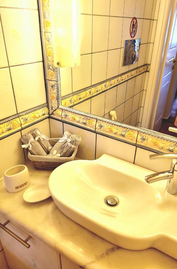 Downtown, Penthouse Apartment With Great View, Pagkrati Atene Esterno foto